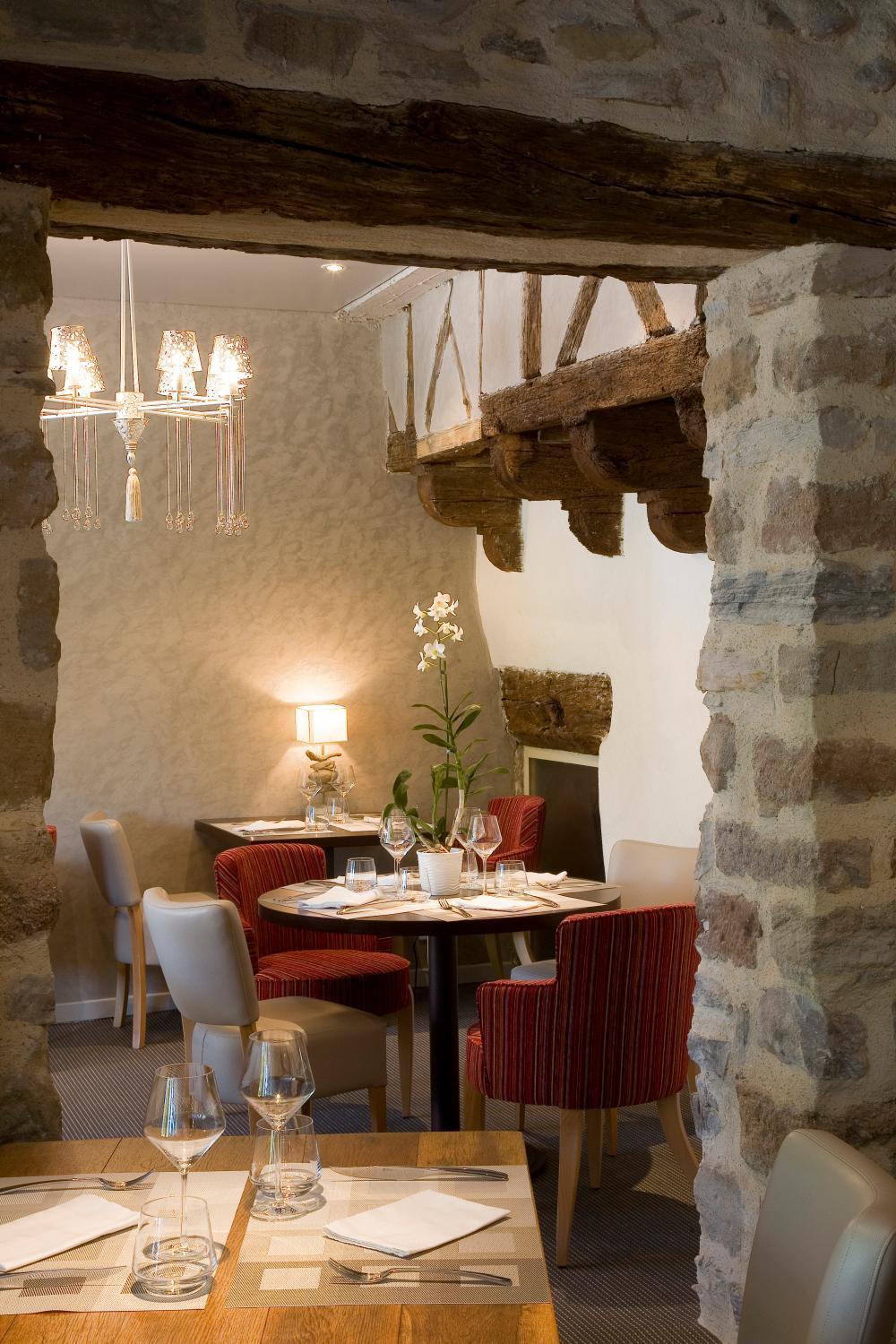 Logis Hotel Les Flots Bleus ボーリュ・シュル・ドルドーニュ エクステリア 写真